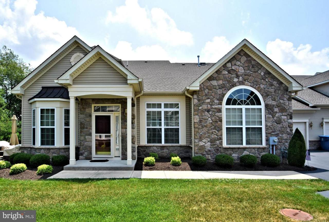 262 Willow Drive - Photo 1