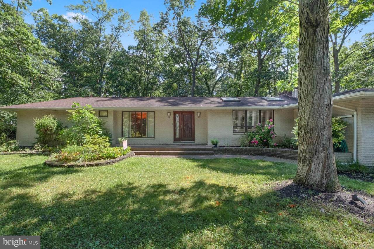 15 Laurel Hill Drive - Photo 1