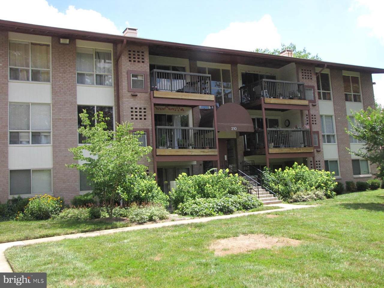 210 Park Terrace Court - Photo 1