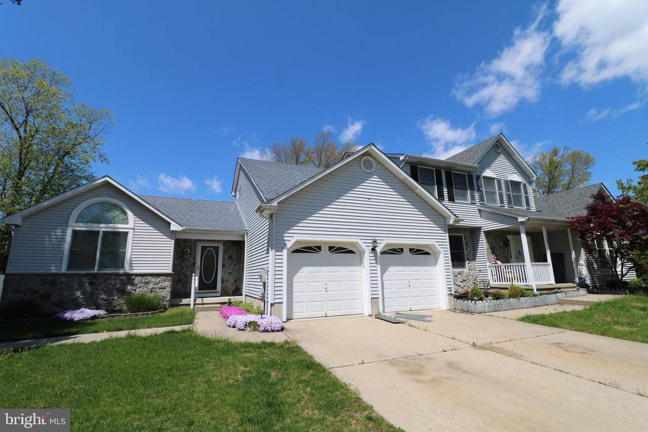 1405 Pine Avenue - Photo 1