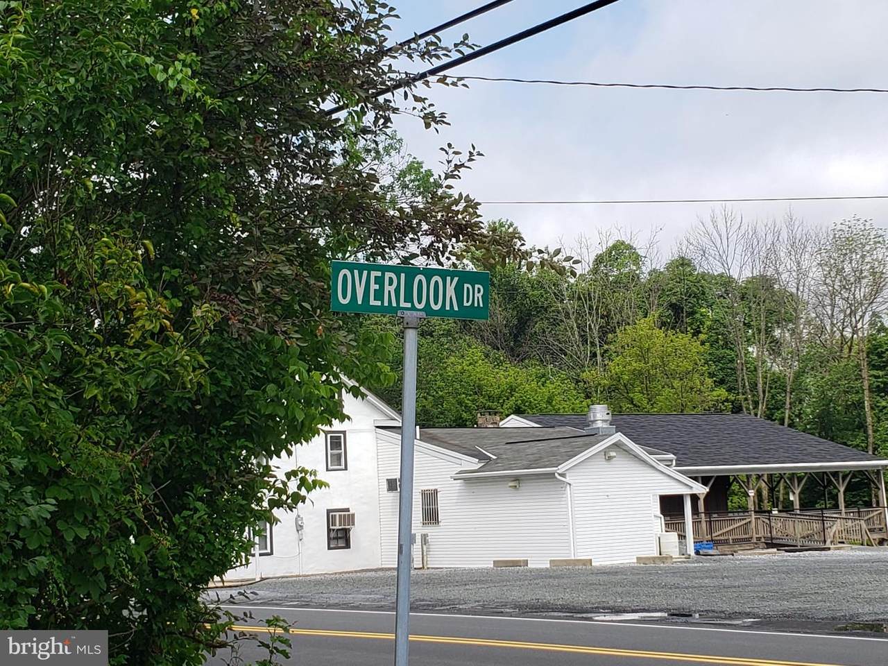 11 Overlook Drive - Photo 1