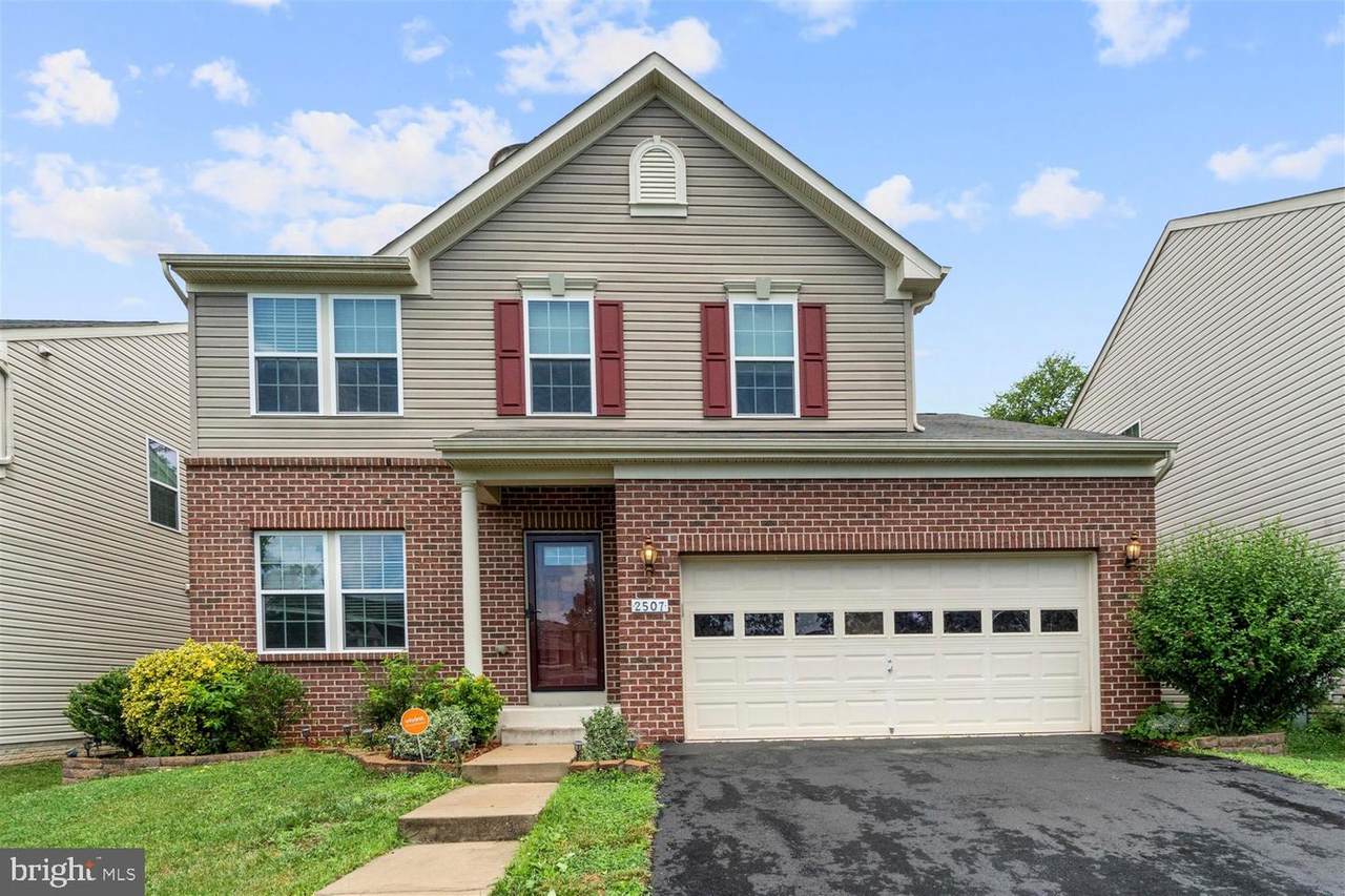 2507 Fairway - Photo 1
