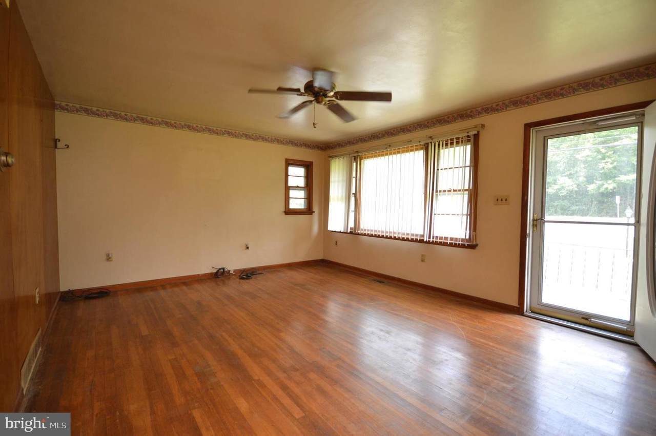 3859 Dupont Pky - Photo 1