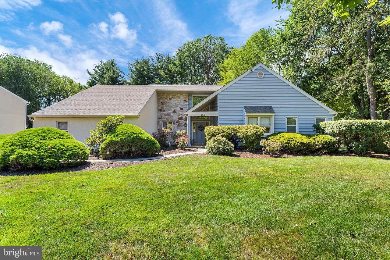 162 Hunters Run - Photo 1