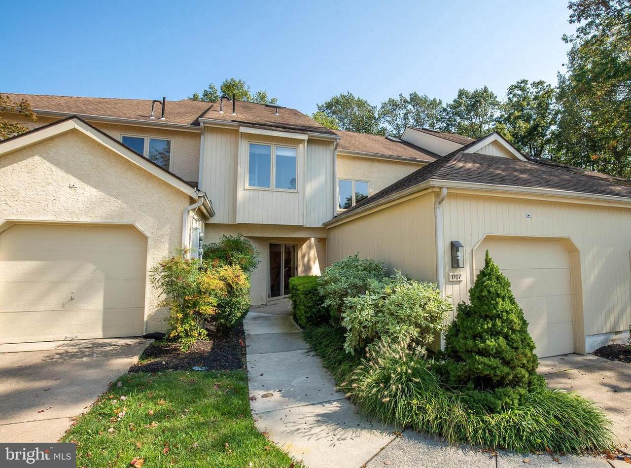 1707 Chanticleer - Photo 1
