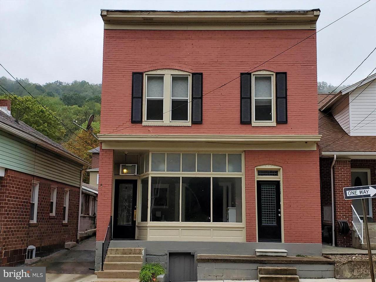 718 Frederick Street - Photo 1