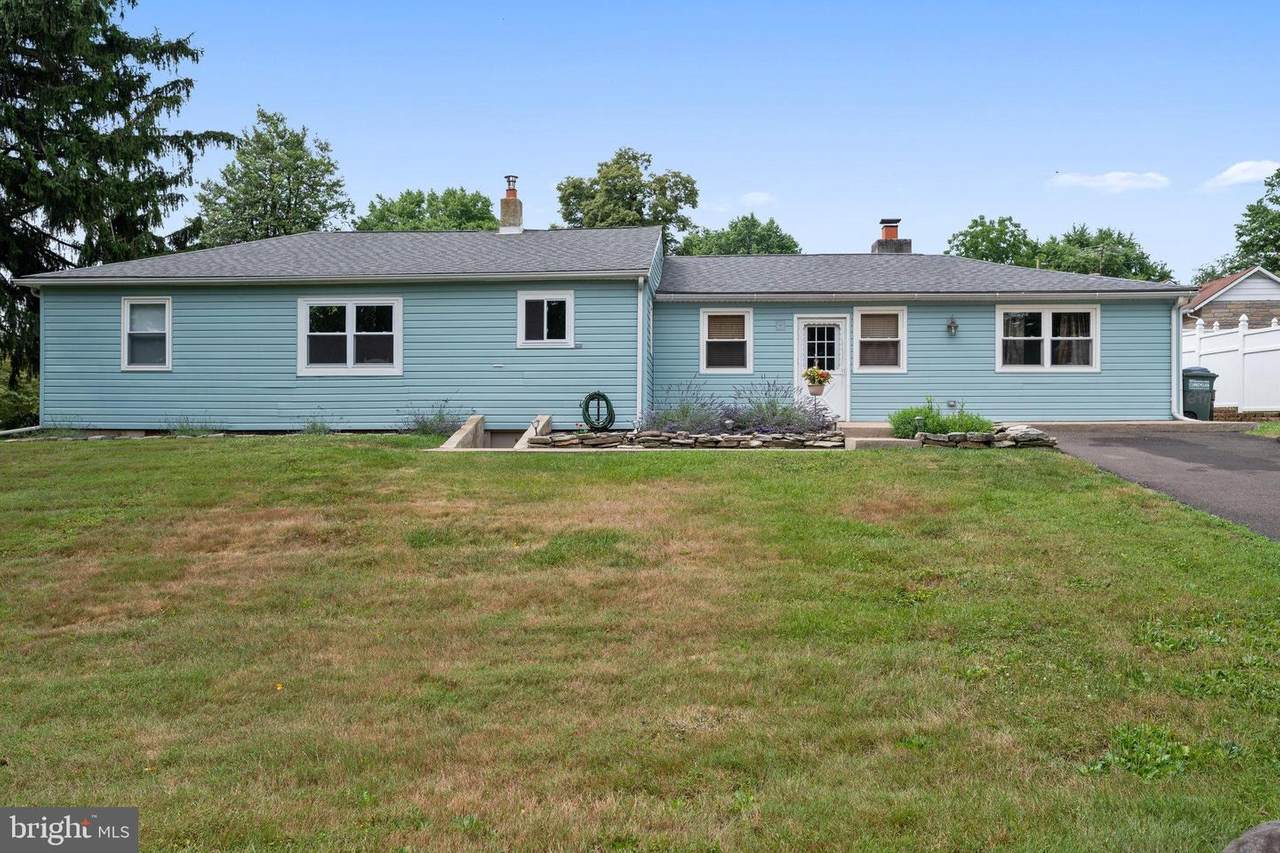 647 D Avenue - Photo 1