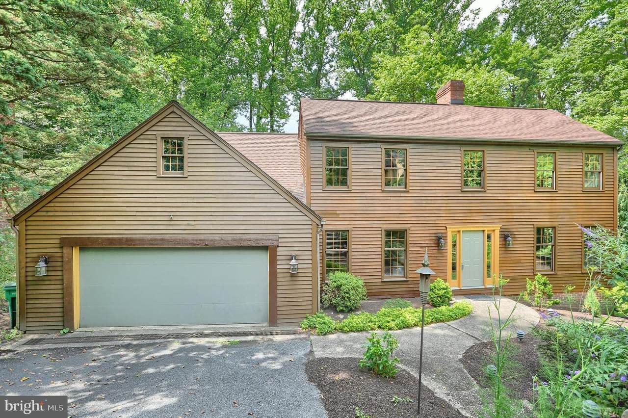 1431 Spring Hill Drive - Photo 1