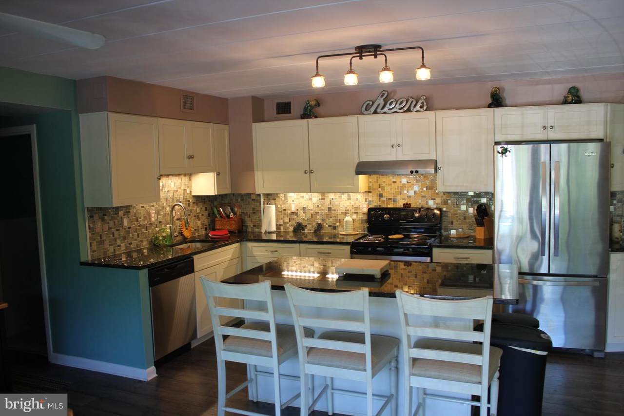 2302 Riddle Avenue - Photo 1