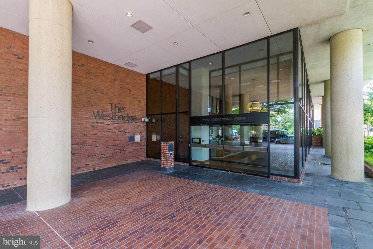 2555 Pennsylvania Avenue - Photo 1