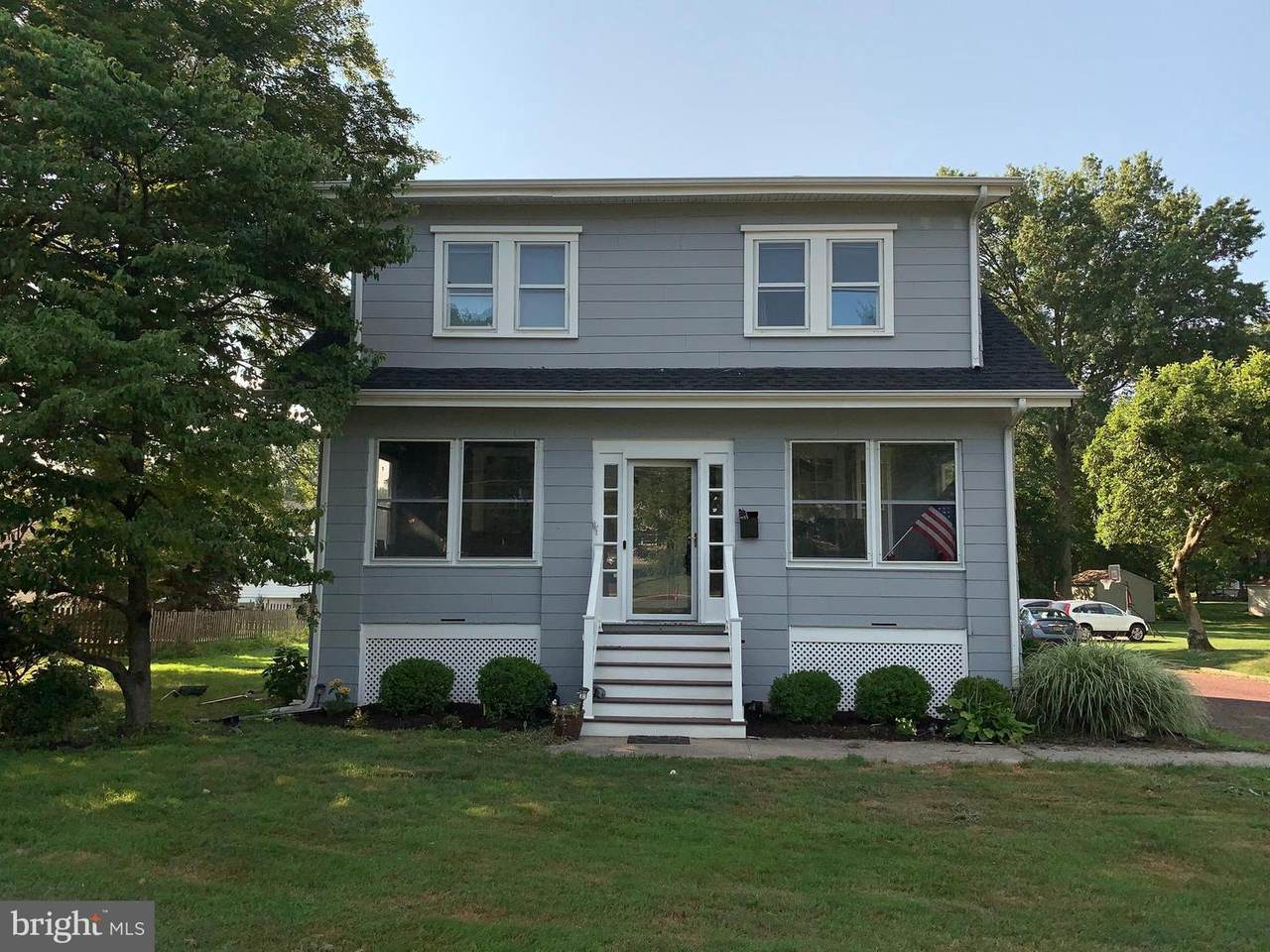 1552 Lawrence Road - Photo 1