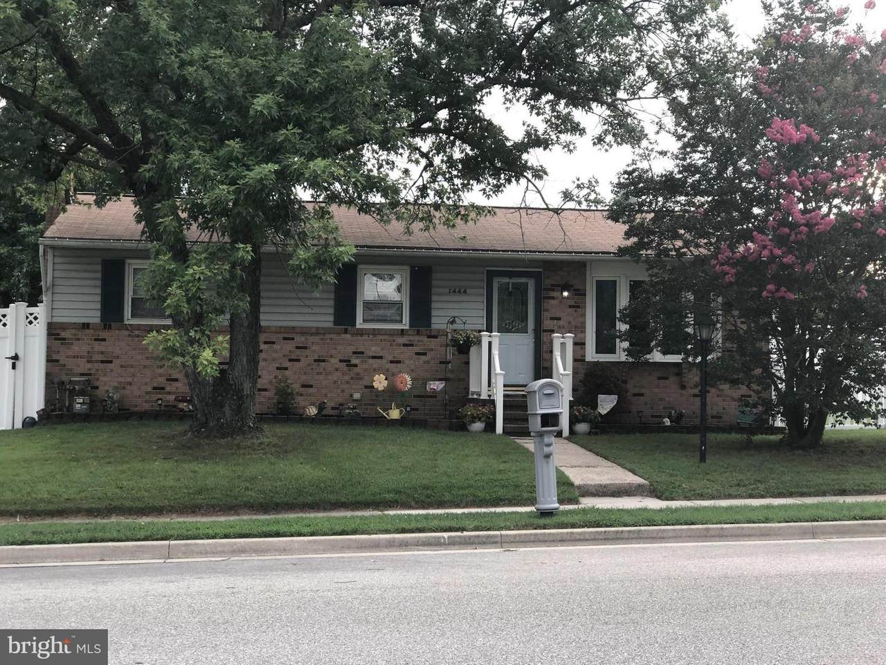 1444 Gordon Drive - Photo 1