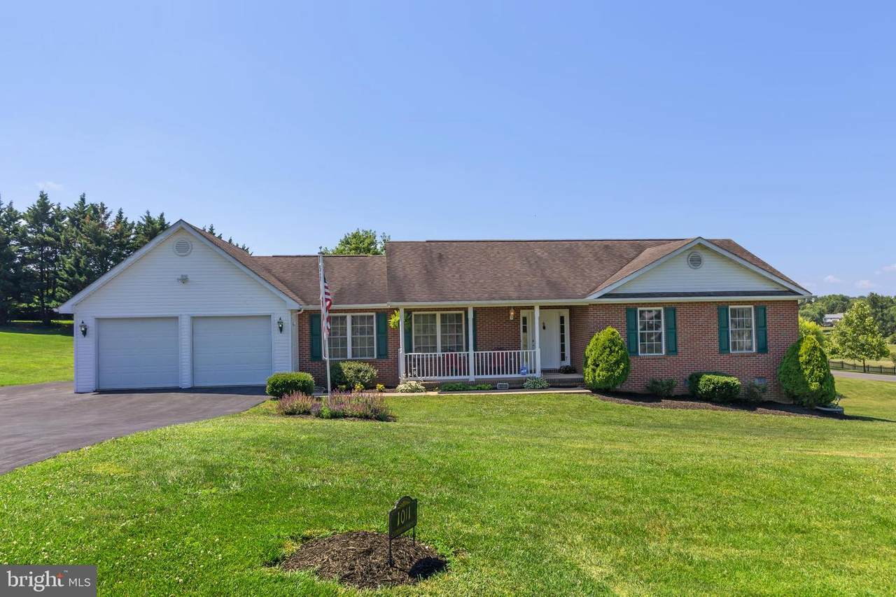 1011 Cloverdale - Photo 1
