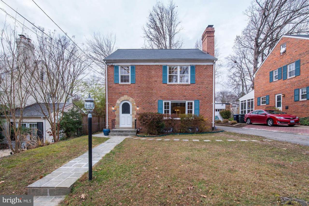2925 Kanawha Street - Photo 1