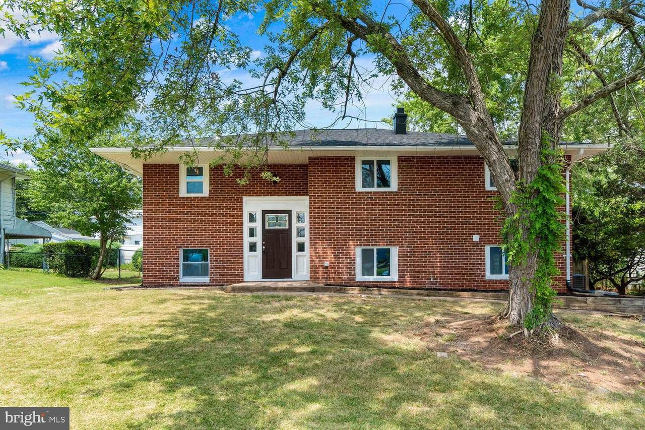 260 Mackintosh Drive - Photo 1