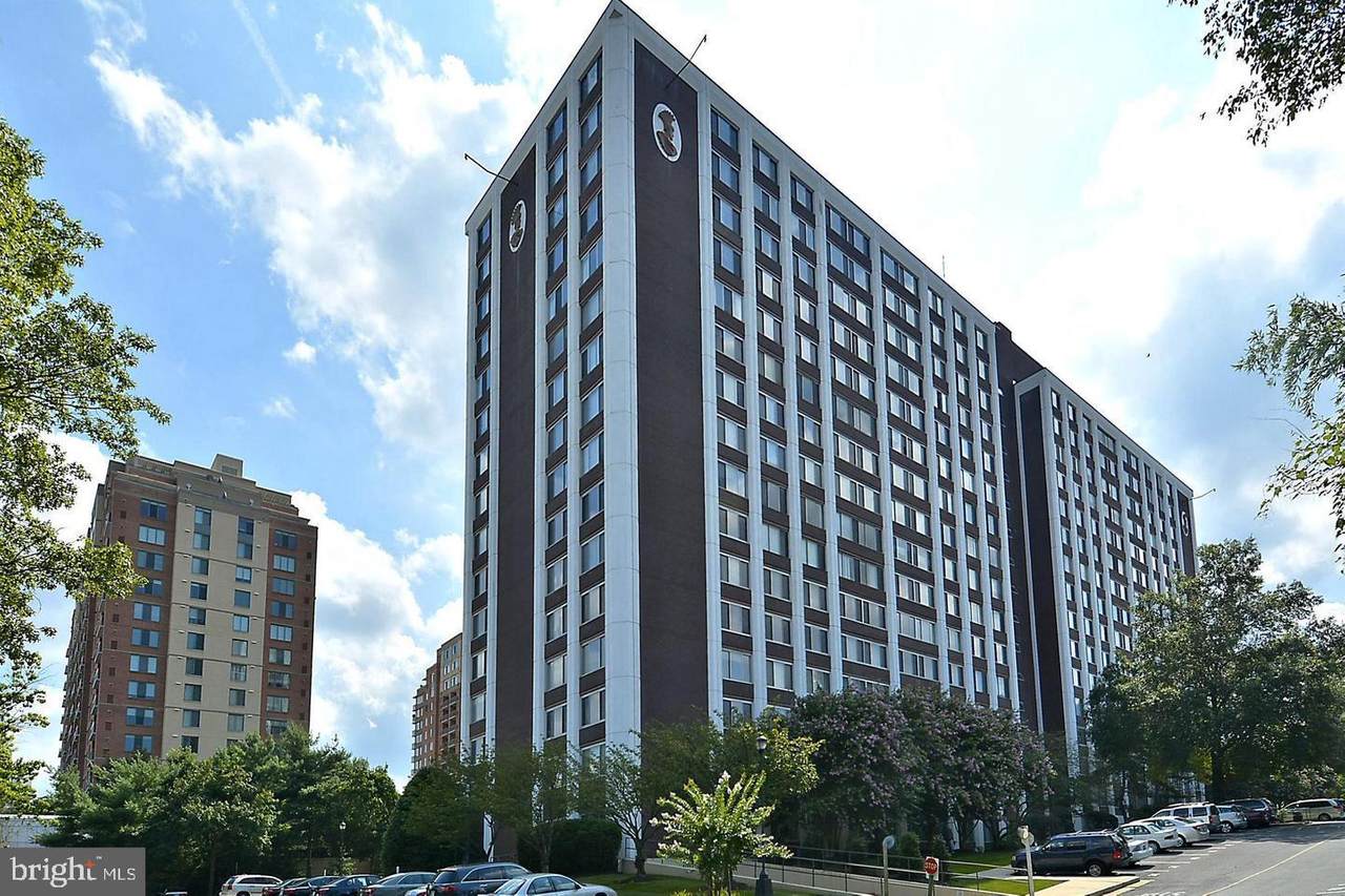 11801 Rockville Pike - Photo 1