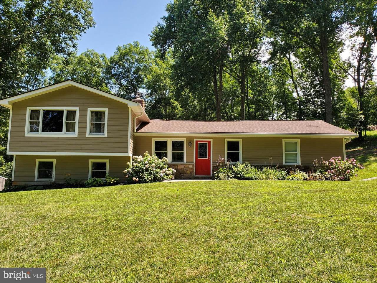 1921 Thurston Road - Photo 1