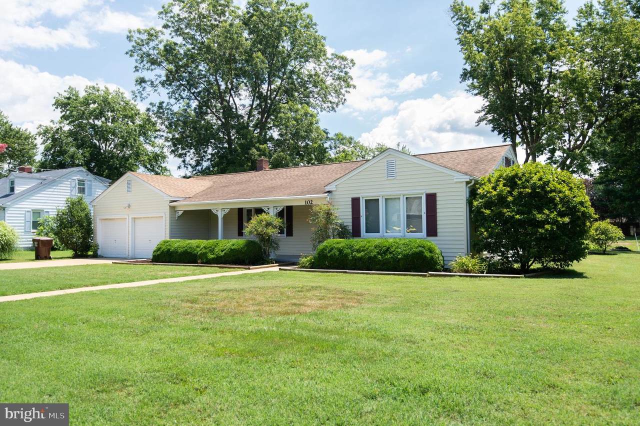 102 Lee Drive - Photo 1