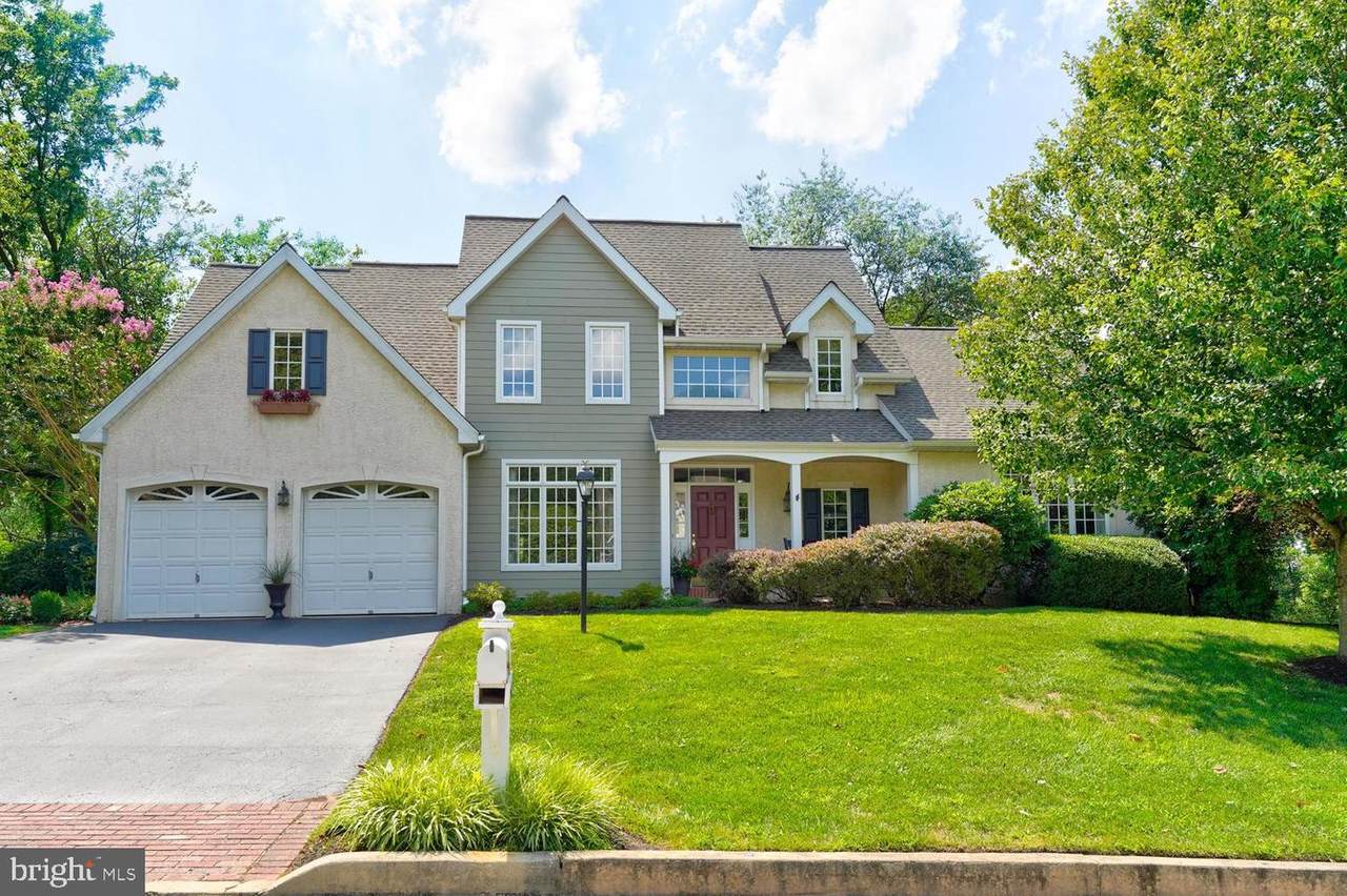 402 Hessian Drive - Photo 1