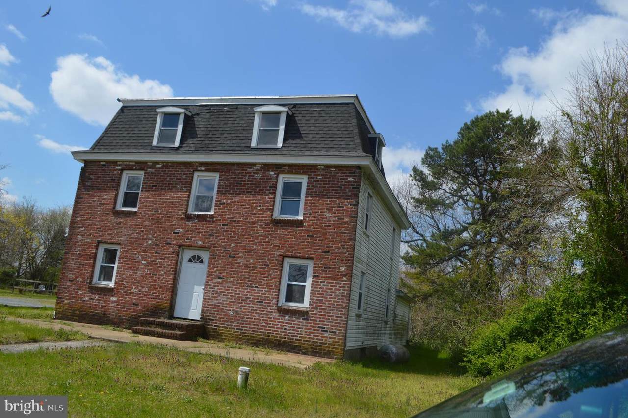 16 Maple Avenue - Photo 1