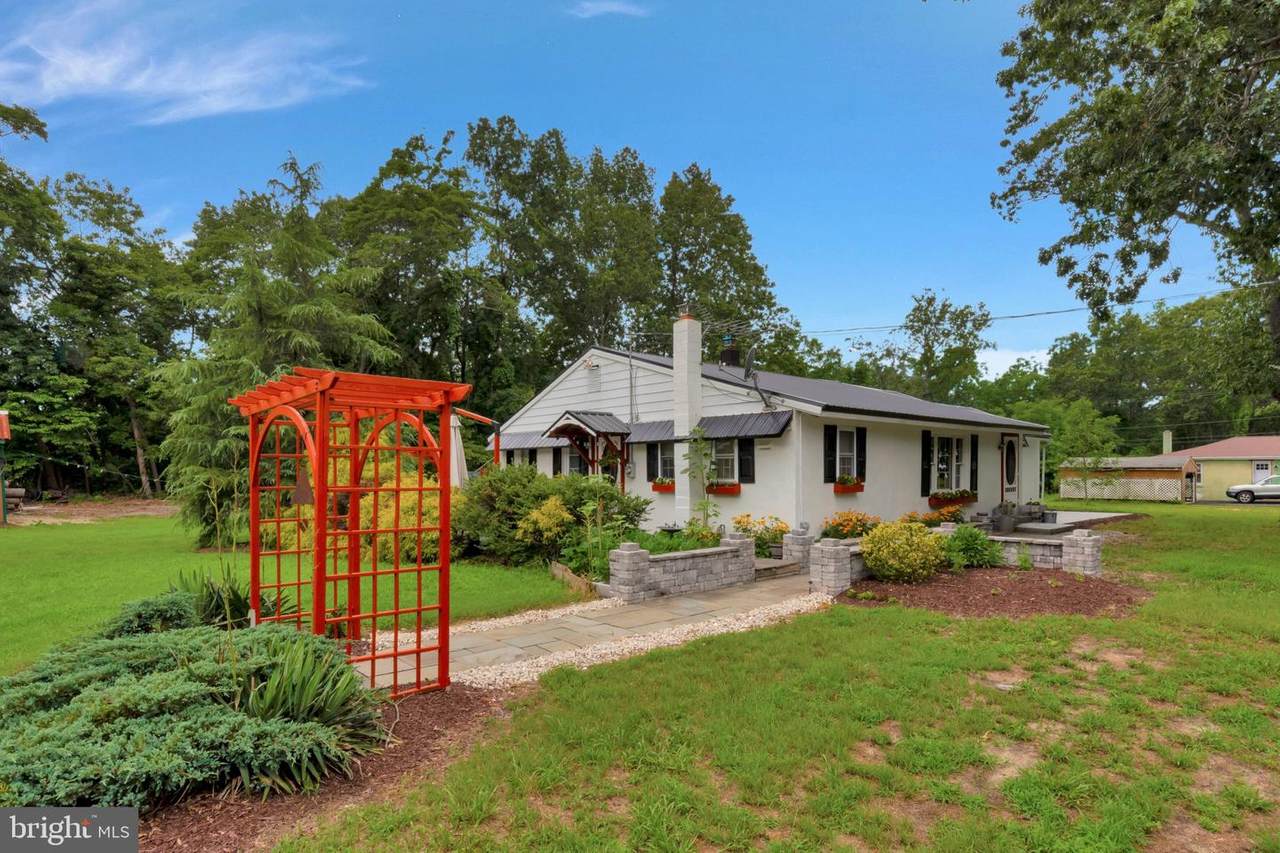 20 Walker Avenue - Photo 1