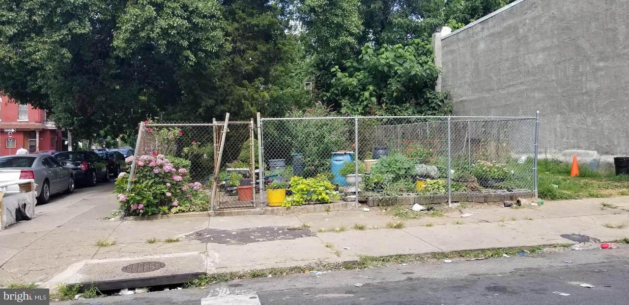 2404 17TH Street - Photo 1