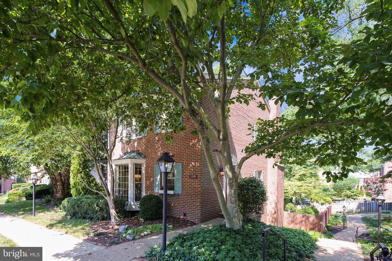 109 East Street - Photo 1