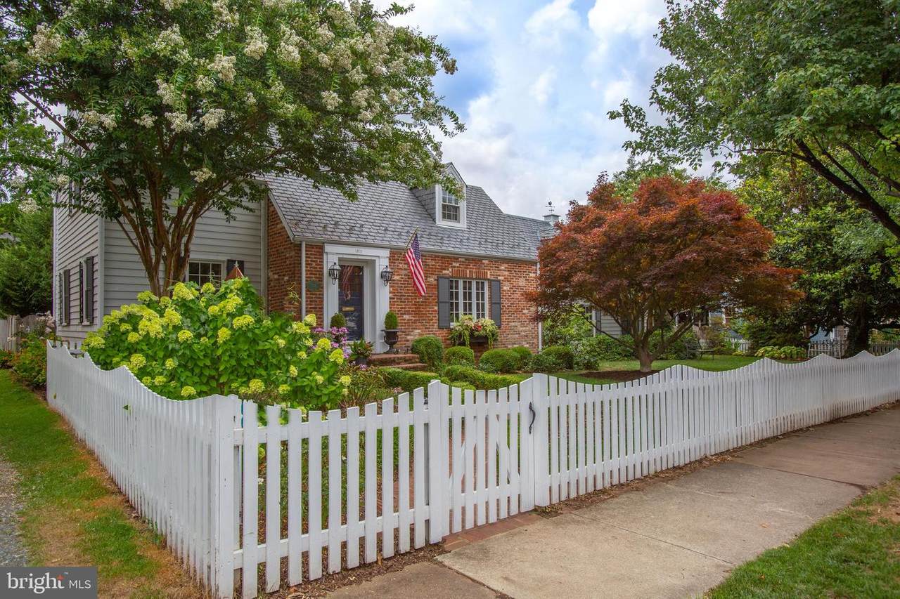 1310 Prince Edward Street - Photo 1