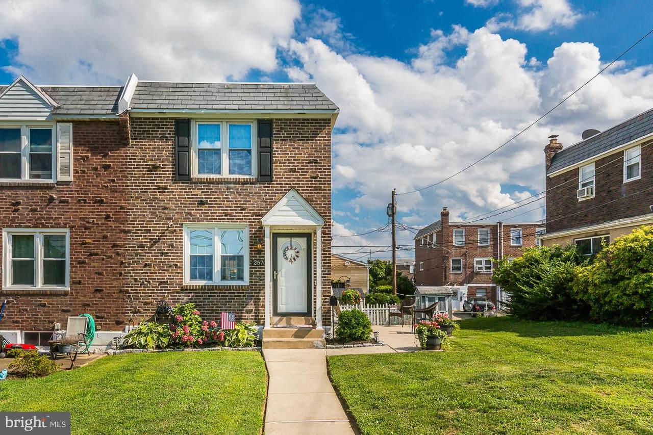 2570 Bond Avenue - Photo 1