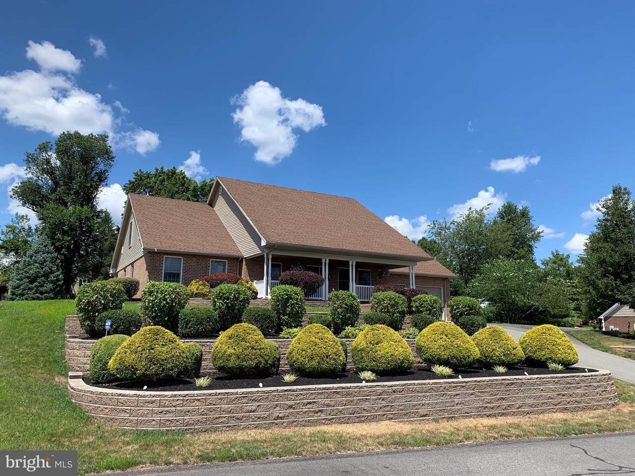 315 Nelson Terrace - Photo 1