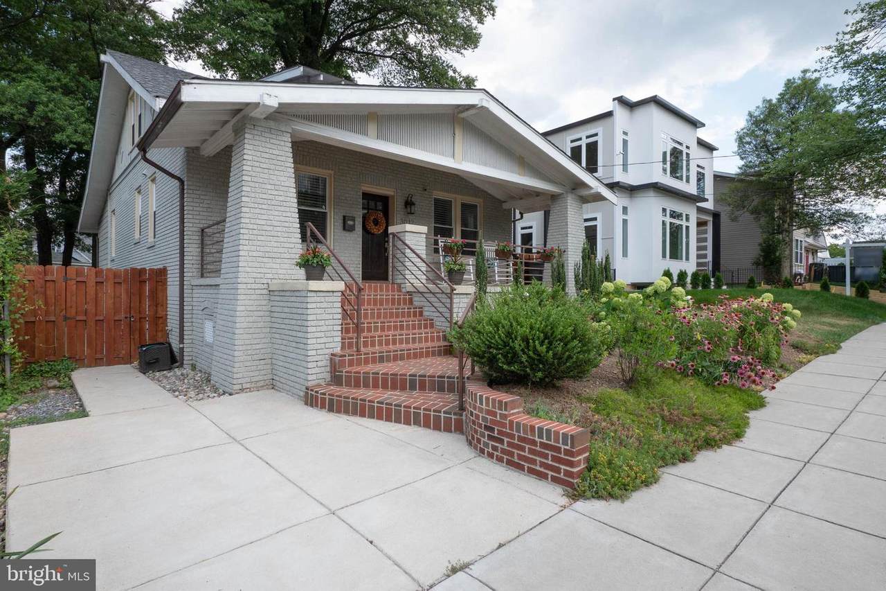 3017 26TH Street - Photo 1