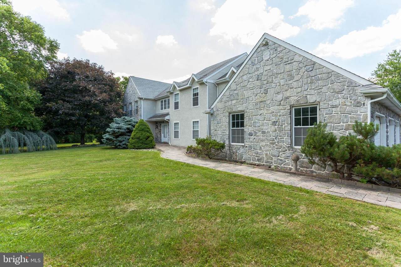 2590 Sibel Circle - Photo 1