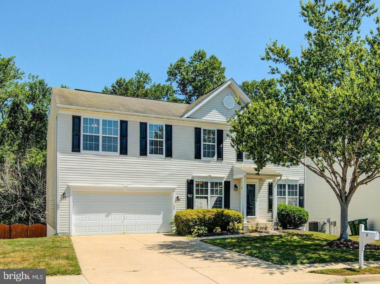 7 Webb Court - Photo 1