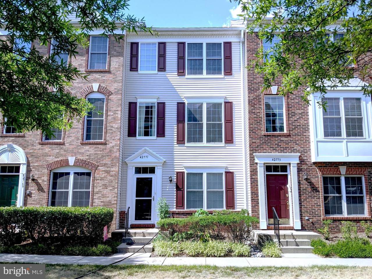 42771 Longworth Terrace - Photo 1