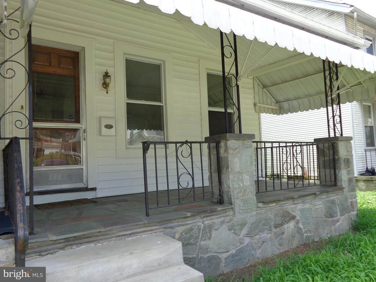 568 Chestnut Street - Photo 1