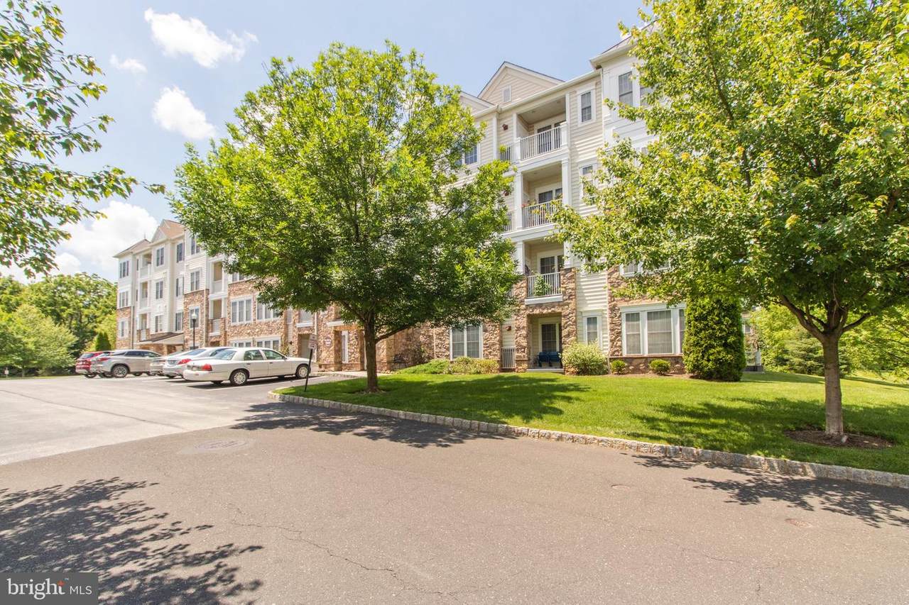 2106 Lilac Court - Photo 1