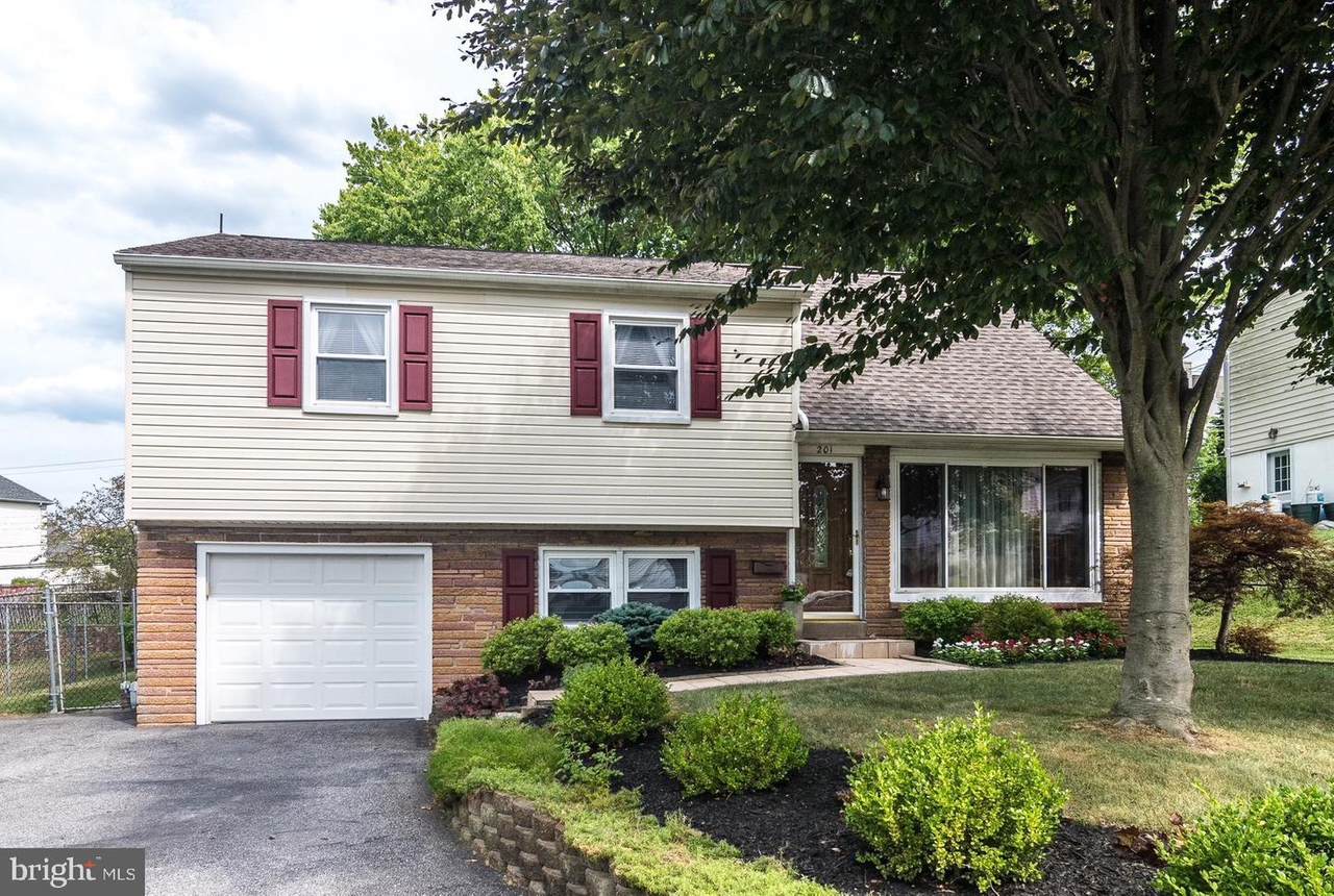 201 Cambridge Road - Photo 1