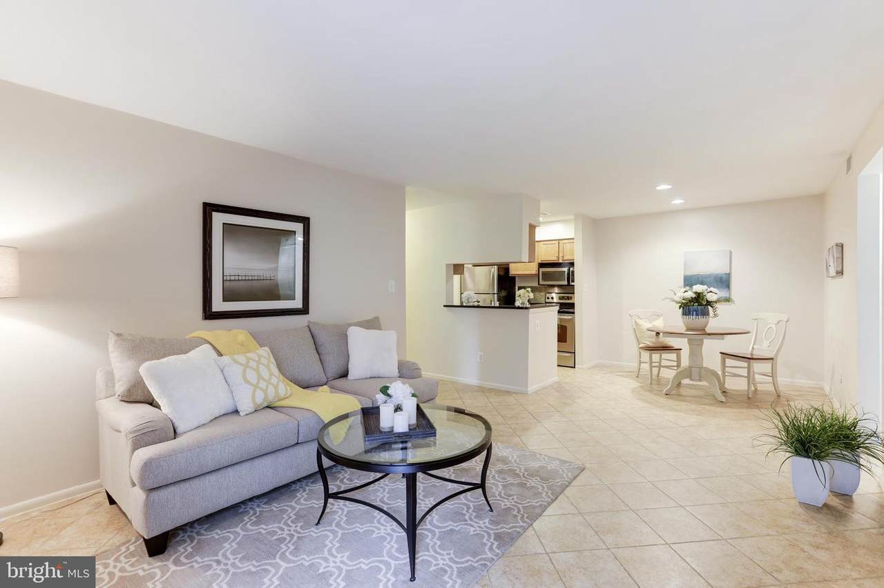 1710 Abercromby Court - Photo 1