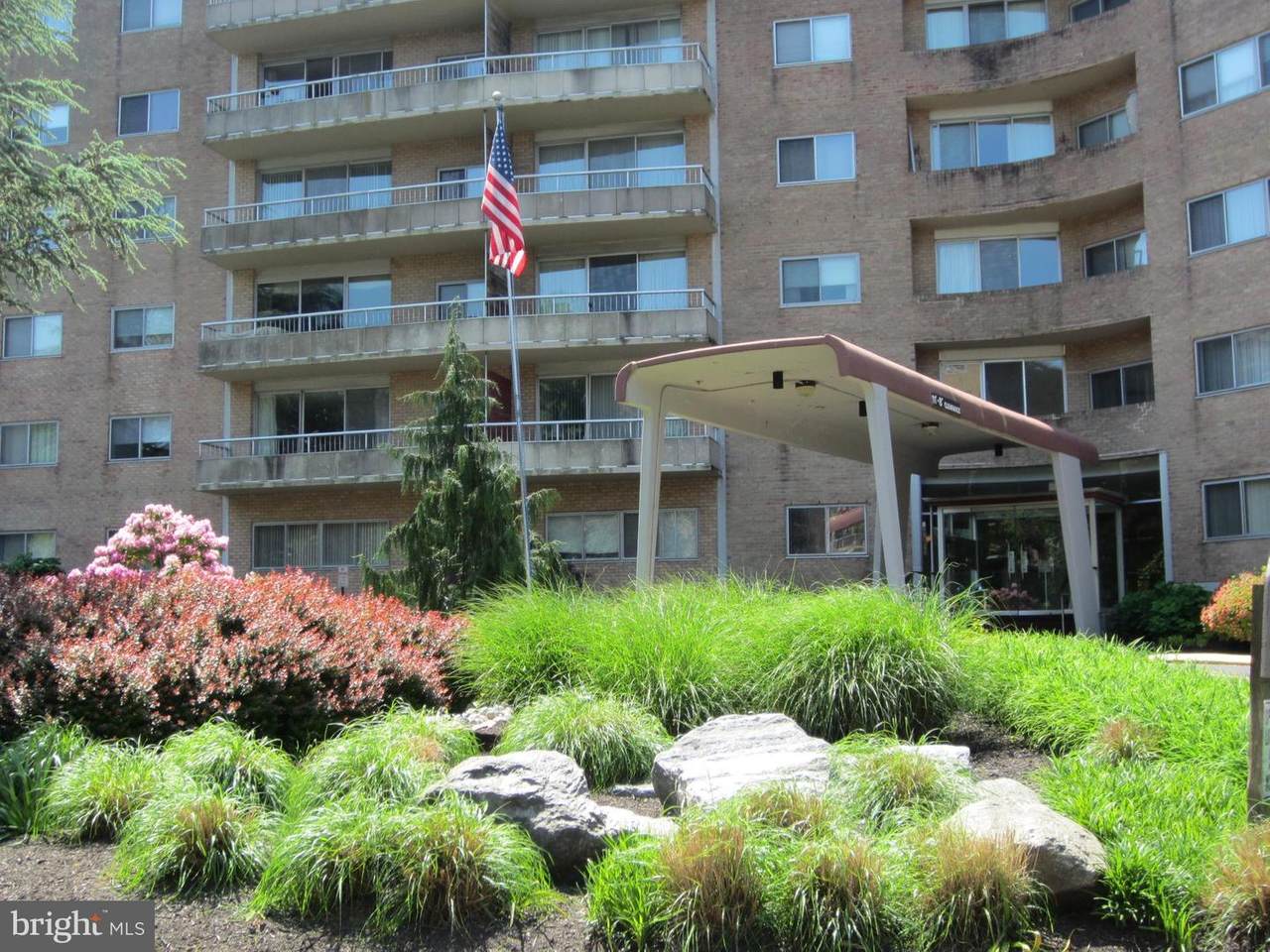 100 West Avenue - Photo 1