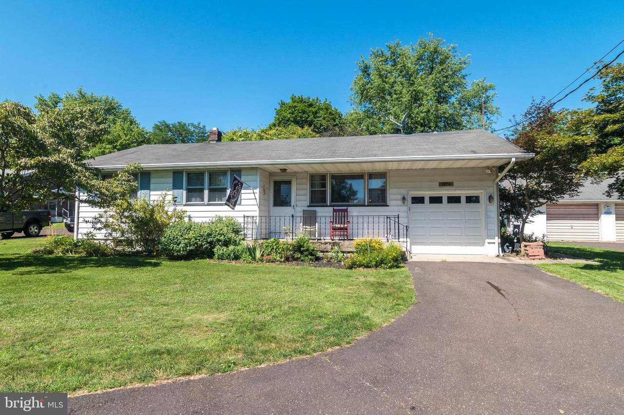 1574 Richlandtown Pike - Photo 1