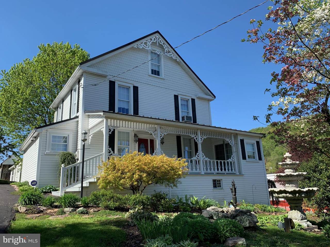 34 Greenway Drive - Photo 1
