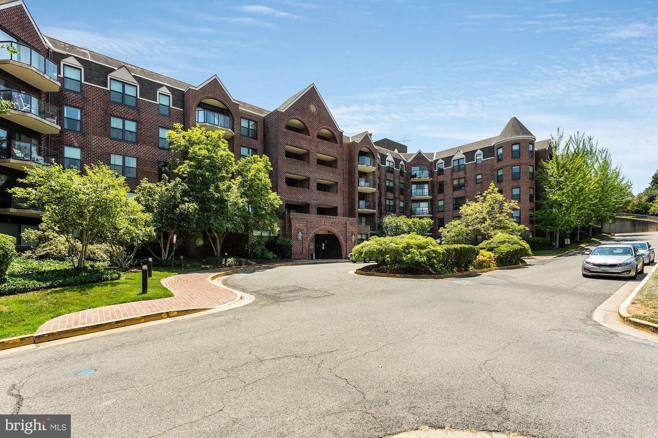 2100 Lee Highway - Photo 1