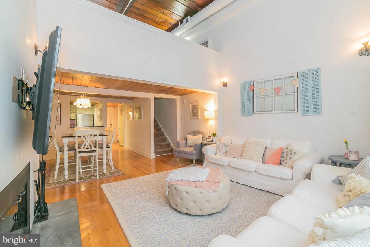 870 28TH Street - Photo 1