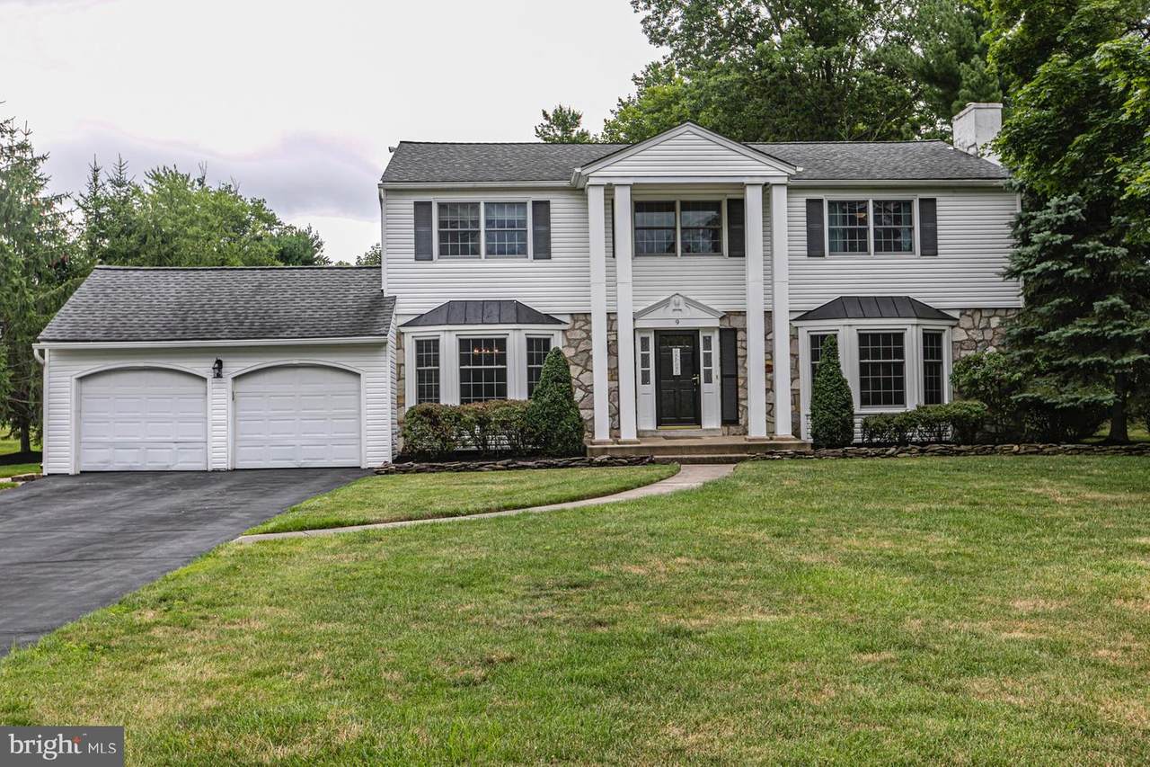 9 Westwood Drive - Photo 1