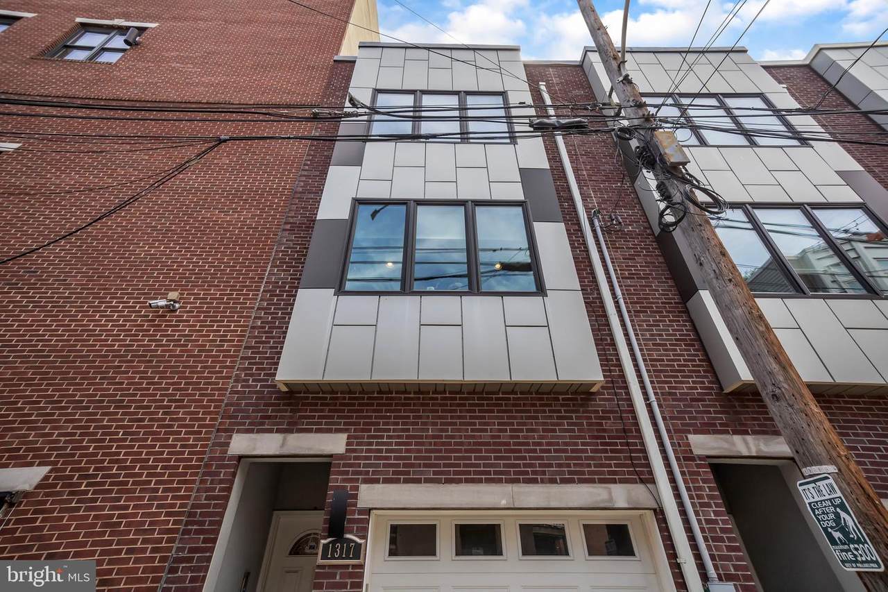 1317 Hancock Street - Photo 1