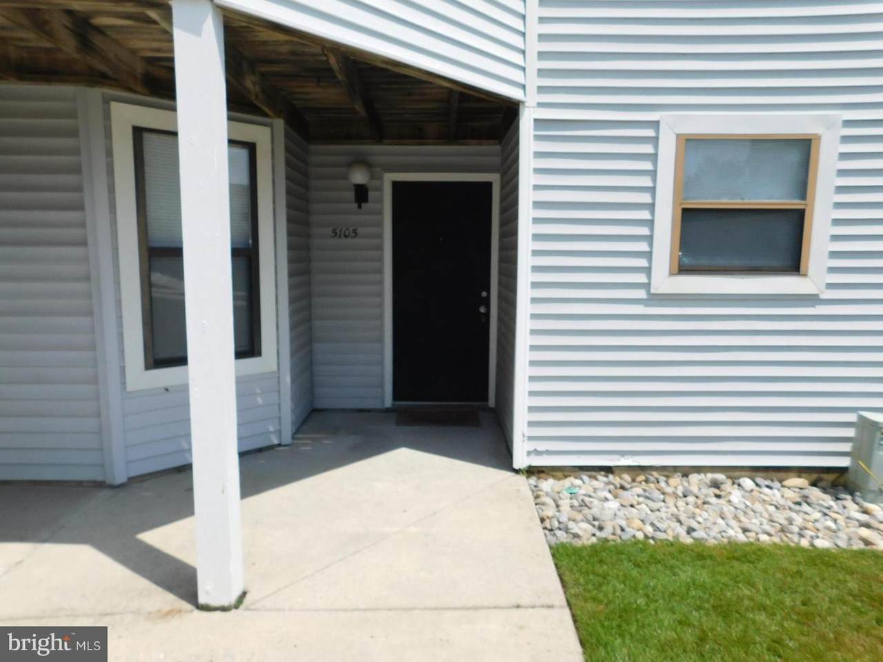 5105 Tracy Court - Photo 1