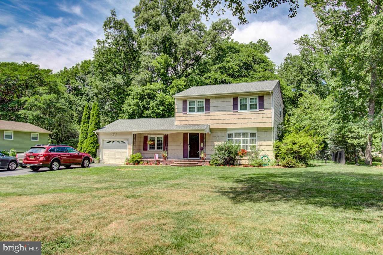 14 Lynnfield Drive - Photo 1