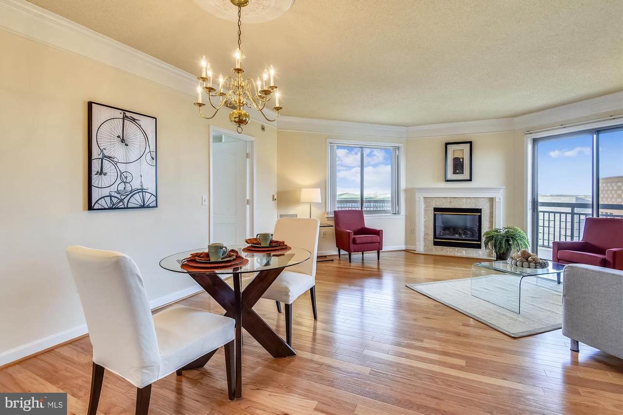 901 Monroe Street - Photo 1