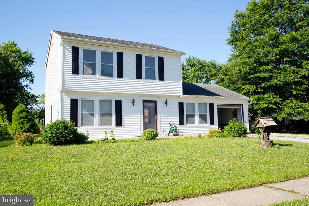521 Denise Court - Photo 1