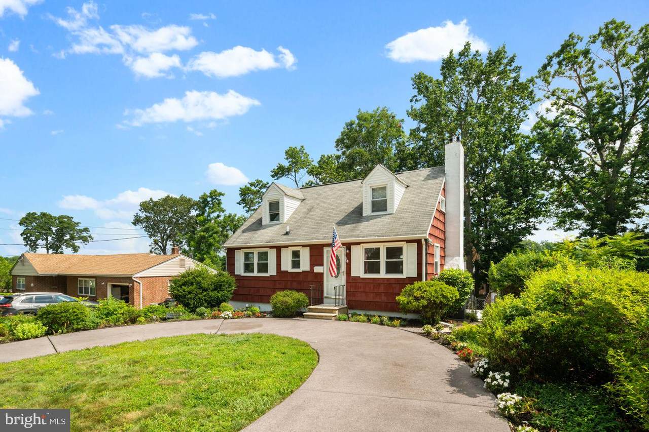 88 Forrest Avenue - Photo 1